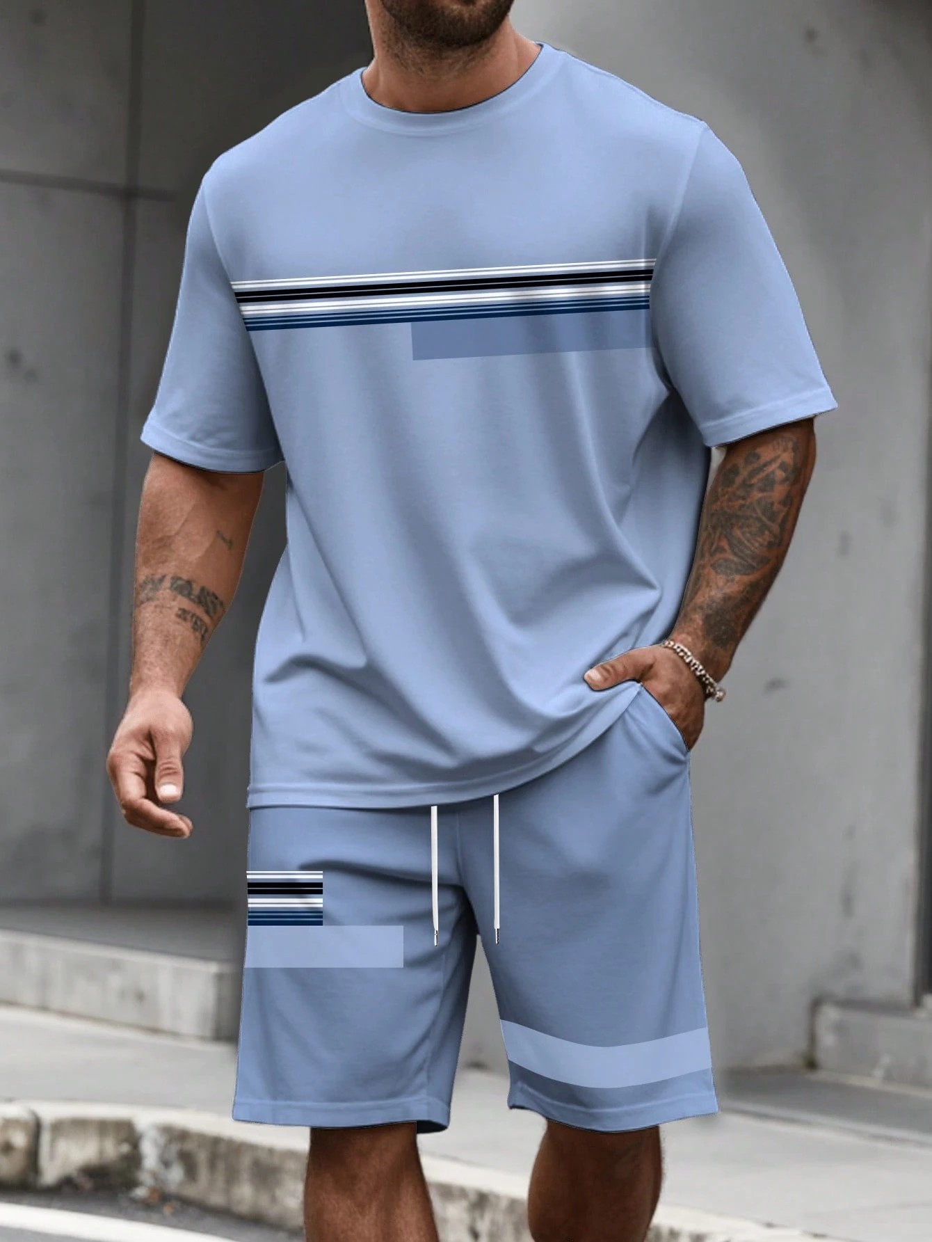 Street Fashion Summer 2026 - 2026年夏新作 メンズ半袖ショートパンツセット 3Dストライプ柄プリント入り - ストリートカジュアルファッション 快適で柔らかい