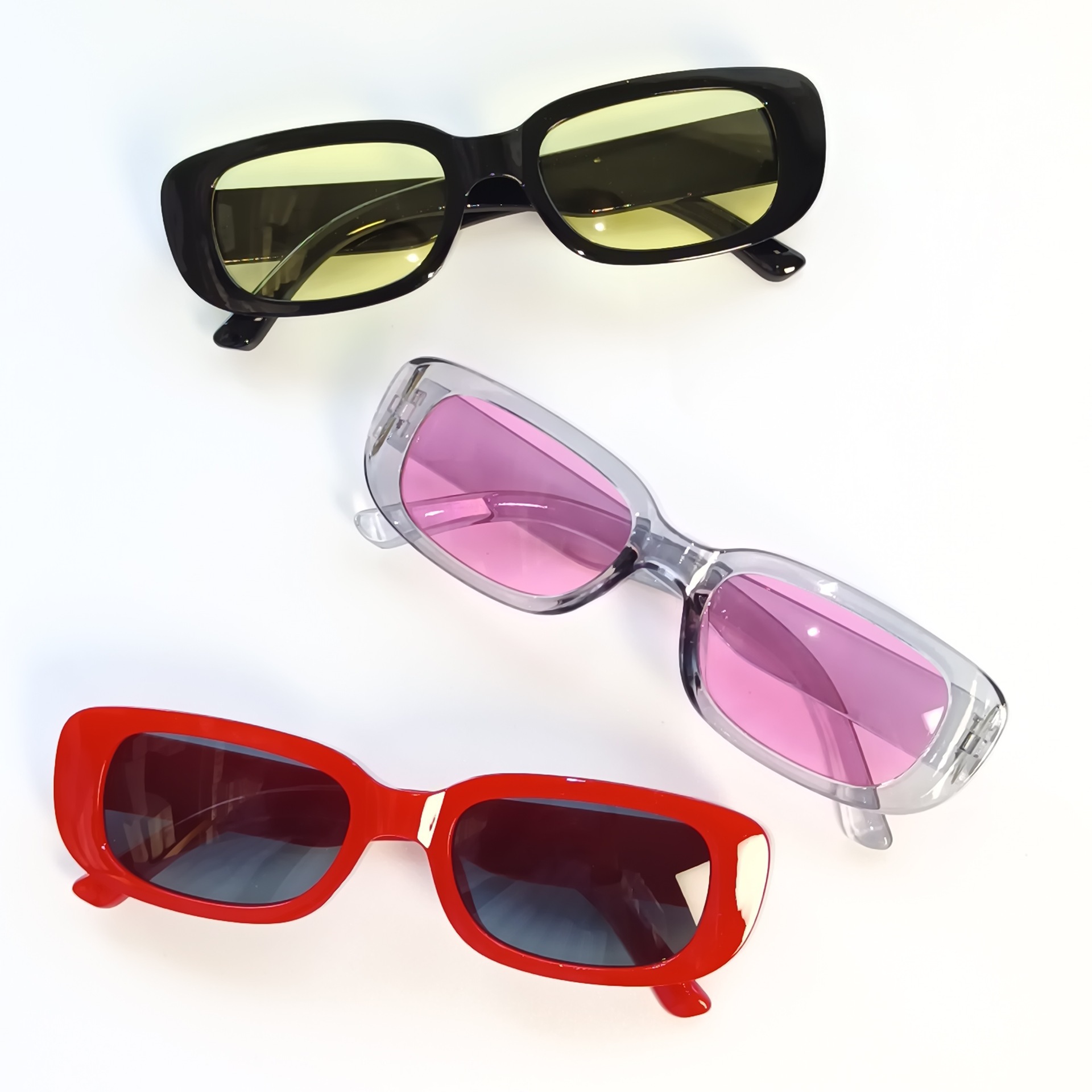 女性用の小さな長方形のサングラス,楕円形のフレーム,ヴィンテ - Street Fashion Photo のレビューと価格
