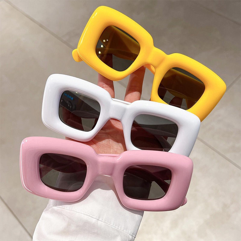 新しい女性用スクエアサングラス、面白い長方形サングラス、ファ - Street Fashion Photo のレビューと価格